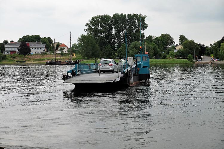 Seilfähre bei Arnis Kölner Yacht Club - Reisebericht 2021 Seilfähre bei Arnis